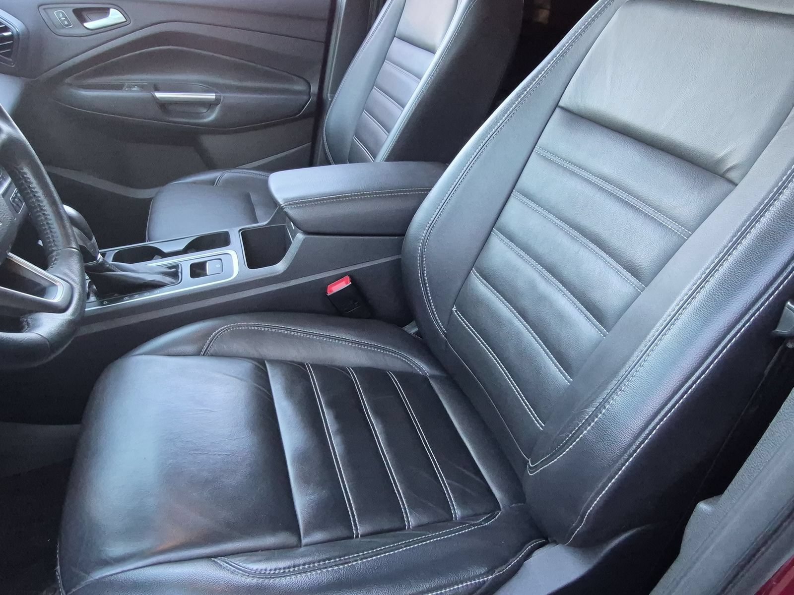 Used 2019 Ford Escape Titanium AWD/4WD image 17
