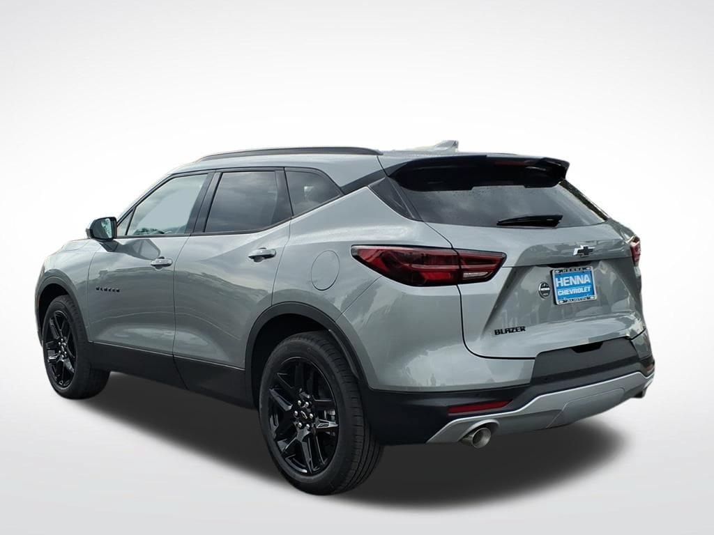 New 2026 Chevrolet Blazer LT w/ Convenience Package FWD image 5