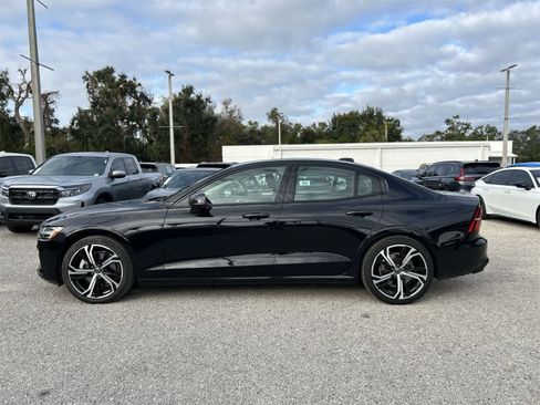 Used 2024 Volvo S60 B5 Plus image 3