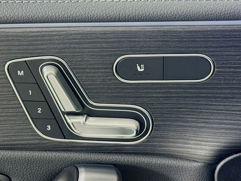 Used 2025 Mercedes-Benz CLA 250 image 22