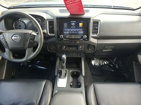 Certified 2024 Nissan Frontier SL RWD image 15
