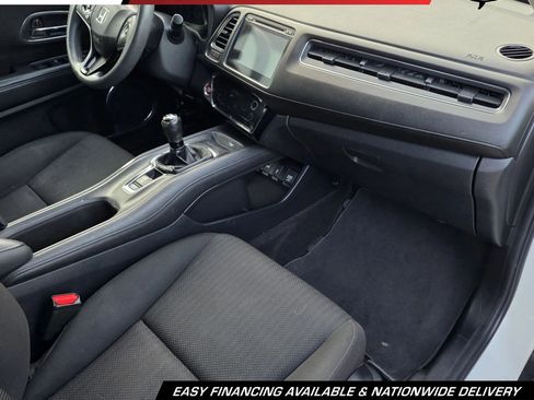 Used 2016 Honda HR-V EX image 17