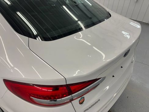 Used 2020 Ford Fusion SE FWD image 24
