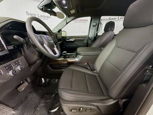 Used 2025 GMC Sierra 1500 Elevation image 25