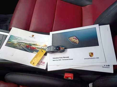 Used 2018 Porsche 718 Cayman image 16