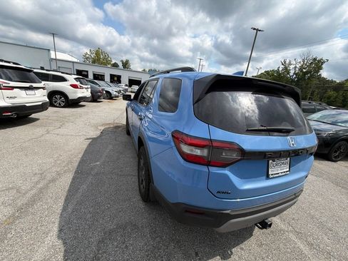 Used 2024 Honda Pilot TrailSport image 7