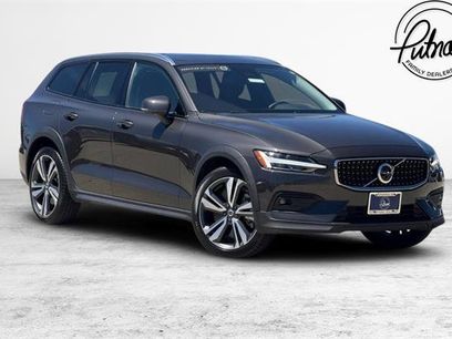 Certified 2025 Volvo V60 B5 Cross Country Plus