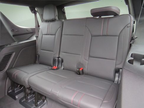 Used 2024 Chevrolet Tahoe RST RWD image 16