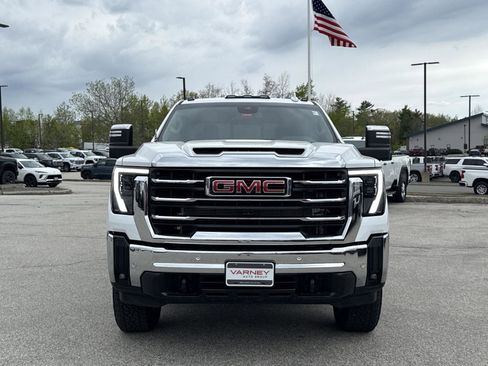 Used 2024 GMC Sierra 2500 SLT w/ SLT Premium Package AWD/4WD image 2