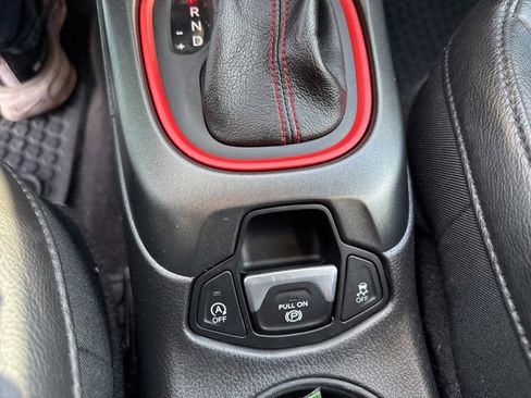 Used 2018 Jeep Compass Trailhawk w/ Cold Weather Group image 30