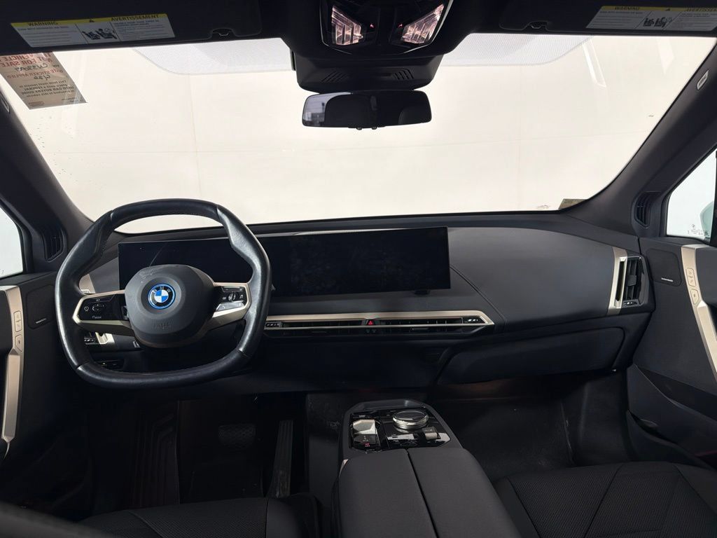 Used 2024 BMW iX xDrive50 AWD/4WD image 19