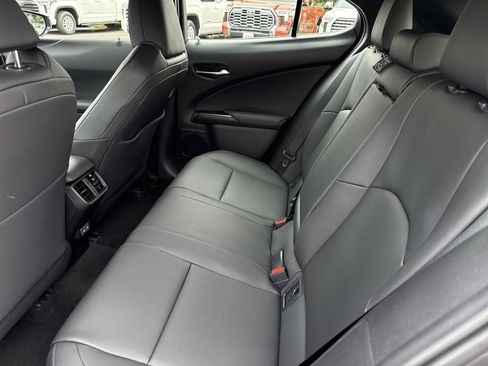 Used 2025 Lexus UX 300h AWD image 24