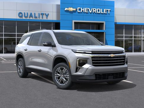 New 2026 Chevrolet Traverse LT w/ Driver Confidence Package FWD image 31