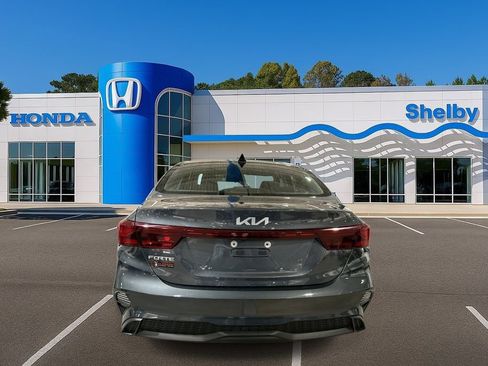 Used 2023 Kia Forte LXS image 7