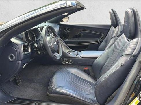 Used 2019 Aston Martin DB11 Volante RWD image 17