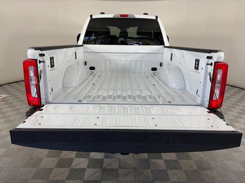 Certified 2026 Ford F250 XLT w/ FX4 Off-Road Package AWD/4WD image 25