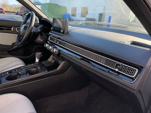 Certified 2025 Honda Civic Sport image 33