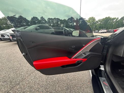 Used 2019 Chevrolet Corvette Z06 RWD image 11
