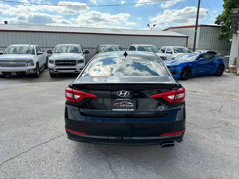 Used 2017 Hyundai Sonata SE FWD image 4