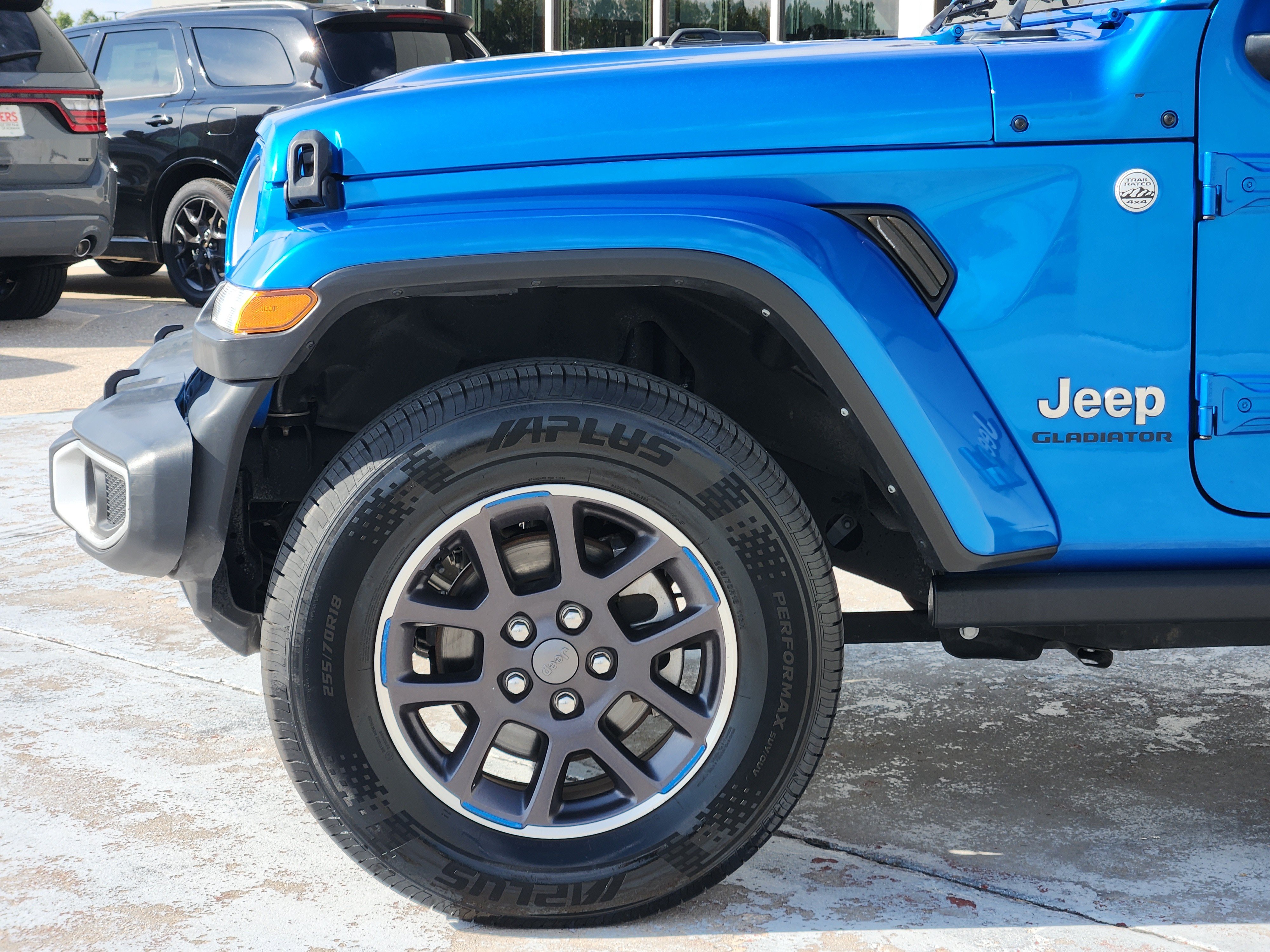 Used 2022 Jeep Gladiator Overland w/ Popular Equipment Package AWD/4WD image 9