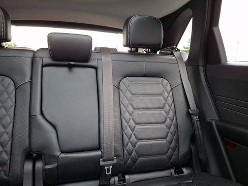 Used 2023 Ford Escape SE w/ PHEV Premium Package FWD image 20