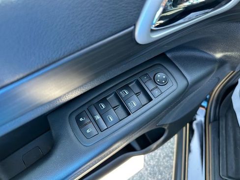 Used 2022 Jeep Grand Cherokee Laredo X AWD/4WD image 19