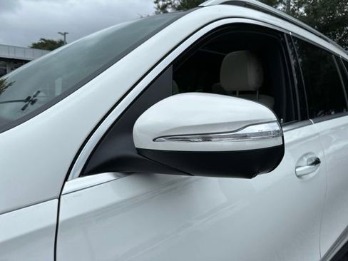 Used 2025 Mercedes-Benz GLS 450 4MATIC image 13