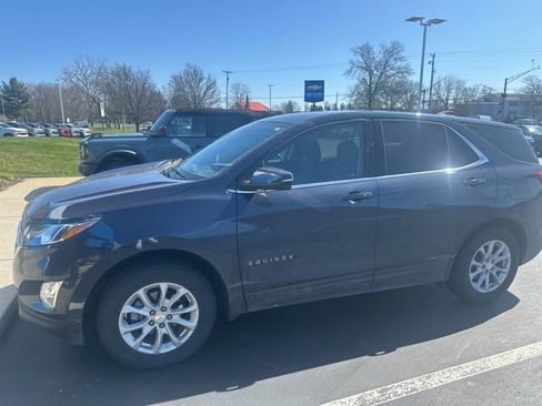 Used 2019 Chevrolet Equinox LT image 2