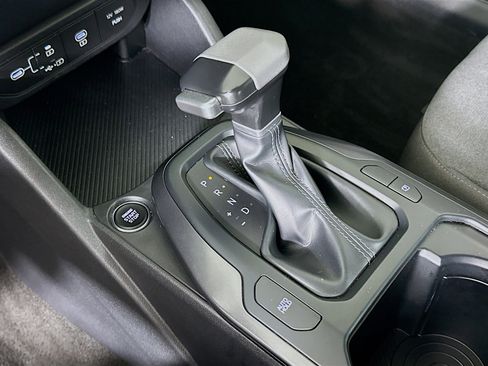 Used 2025 Kia K4 LXS image 24