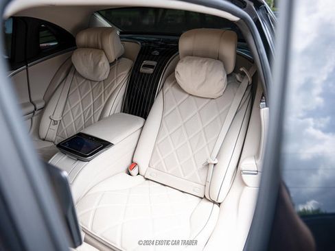 Used 2021 Mercedes-Benz Maybach S 580 4MATIC image 34