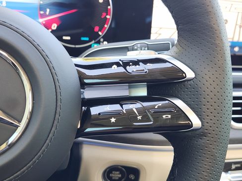 New 2026 Mercedes-Benz GLS 580 4MATIC image 29