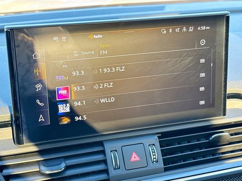 Used 2025 Audi SQ5 Premium Plus image 31