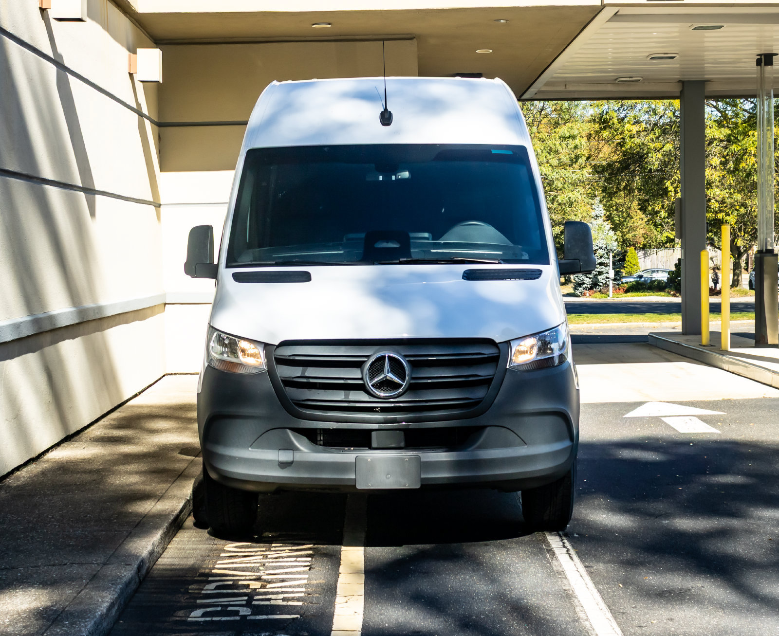 Used 2025 Mercedes-Benz Sprinter 2500 image 2