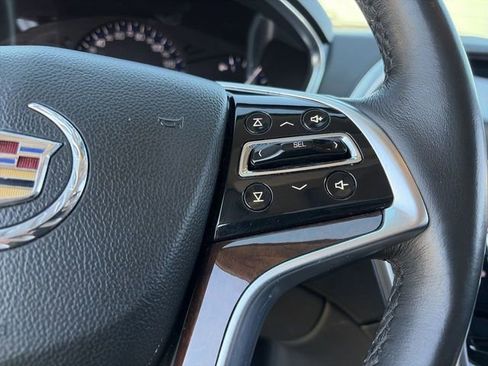 Used 2013 Cadillac SRX Luxury image 23