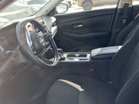 Used 2025 Nissan Sentra SV FWD image 5