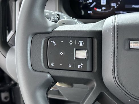 New 2025 Land Rover Defender 130 V8 image 12