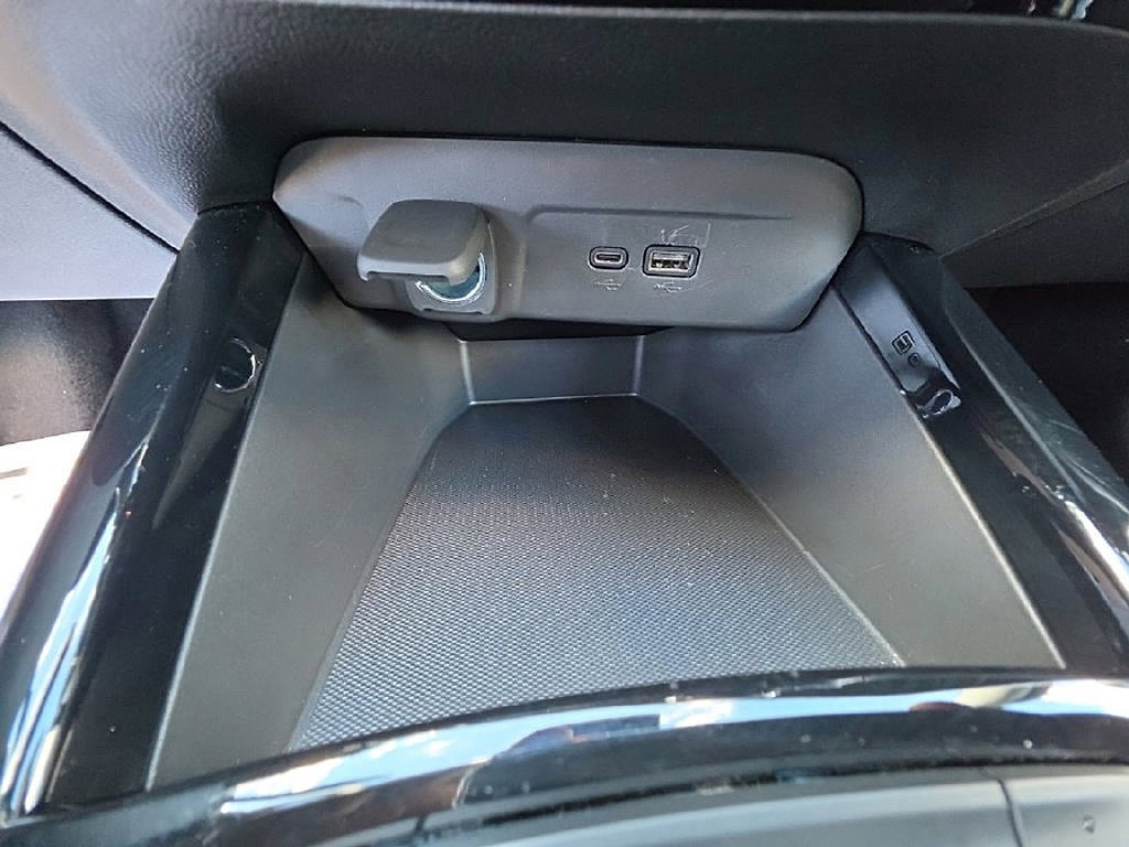 Certified 2024 Chevrolet Trax LT w/ Driver Confidence Package FWD image 14