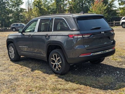 New 2025 Jeep Grand Cherokee Limited image 4