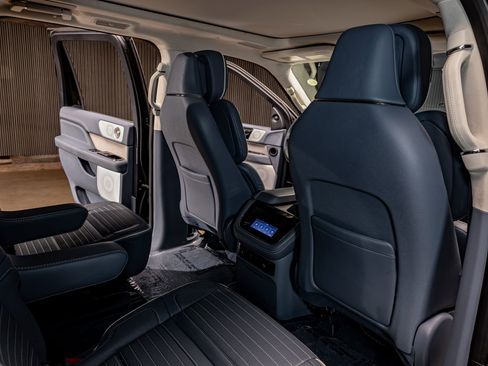 Used 2024 Lincoln Navigator Black Label image 26