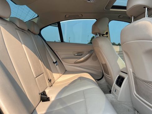 Used 2012 BMW 328i Sedan w/ Premium Pkg image 19