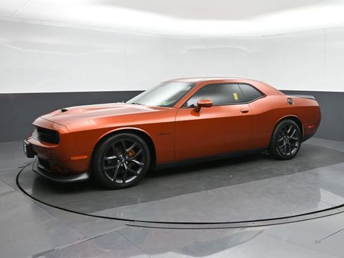 Used 2020 Dodge Challenger R/T w/ Blacktop Package image 3