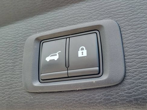 Used 2024 Mitsubishi Outlander SEL AWD/4WD image 11