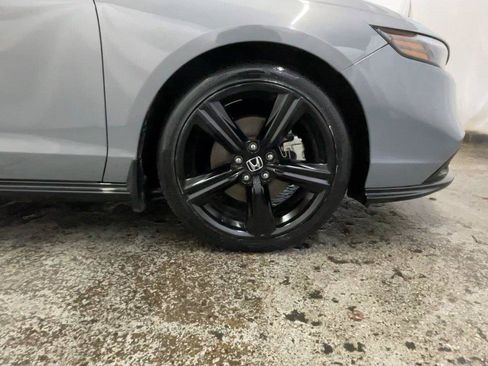 Used 2025 Honda Accord Sport image 17
