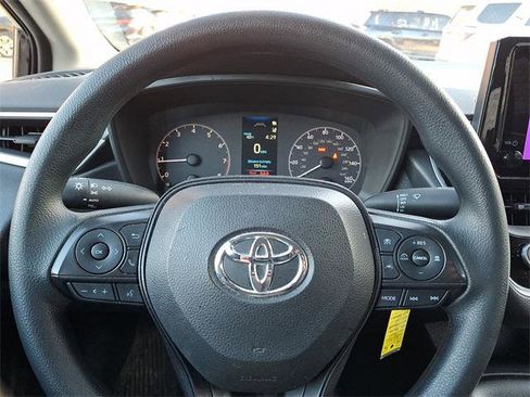 Certified 2023 Toyota Corolla LE image 18
