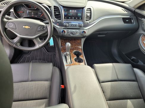 Used 2015 Chevrolet Impala LT image 24