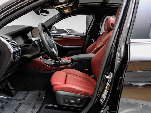 Used 2025 BMW X4 xDrive30i image 4