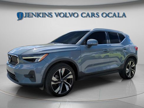 Used 2023 Volvo XC40 B5 Plus w/ Protection Package Premier AWD/4WD image 7