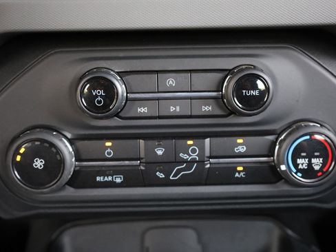 Used 2023 Ford Bronco 4-Door AWD/4WD image 40