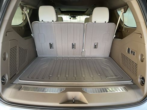 New 2026 GMC Yukon XL Denali image 9