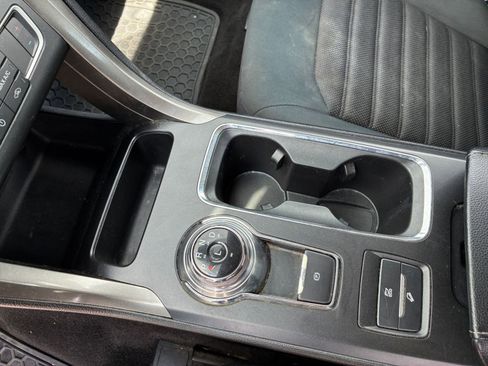Used 2019 Ford Fusion SE FWD image 37